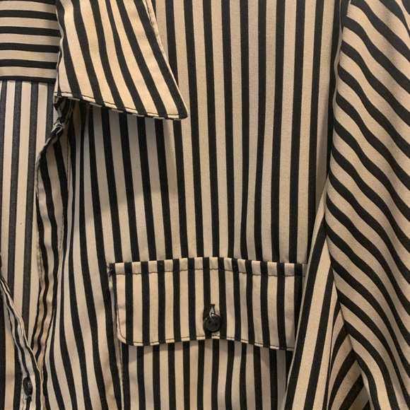 Ladies button down top - Picture 7 of 9